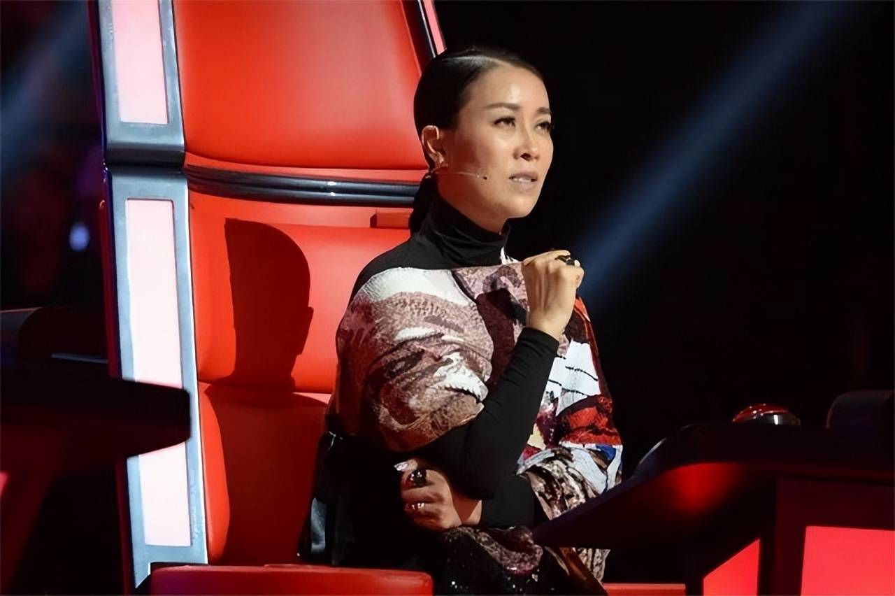 包含20年前，那个让那英甘愿“未婚生子”的前国脚高峰，如今过得怎样的词条