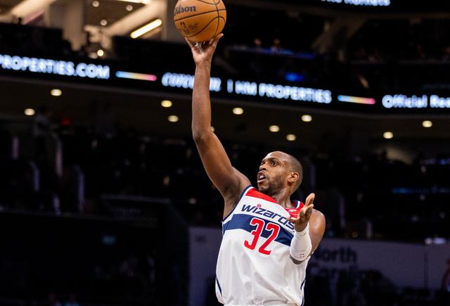 米德尔顿决定执行下赛季3330万美元的球员选项(米德尔顿nba)
